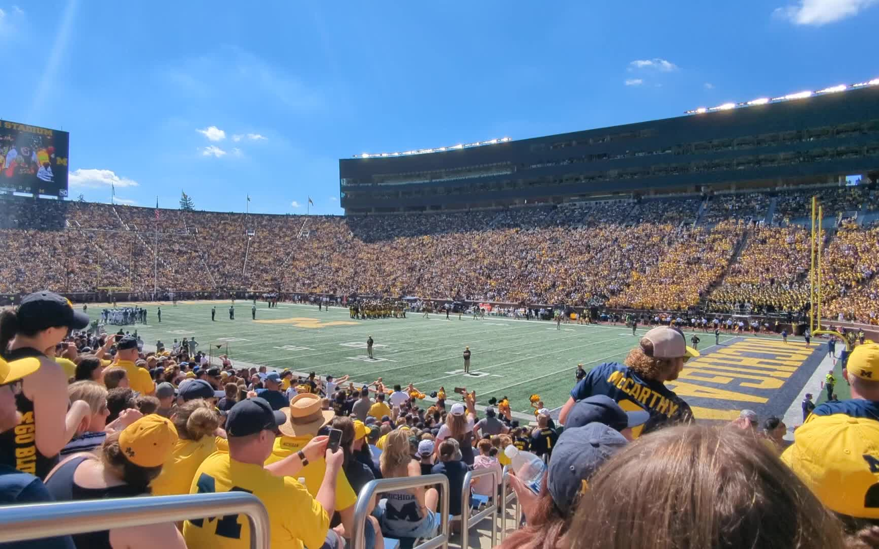 球星爆发!橄榄球赛场再现神级操作 球星爆发!橄榄球赛场再现神级操作