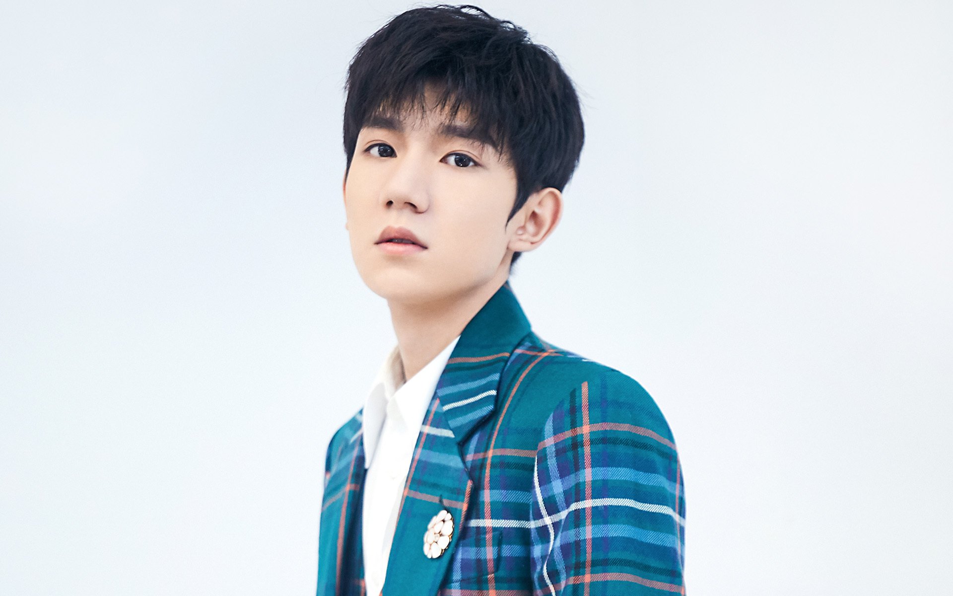 跨界统治，当绿衫军轻取赛场，F1赛道亦被同一公式征服