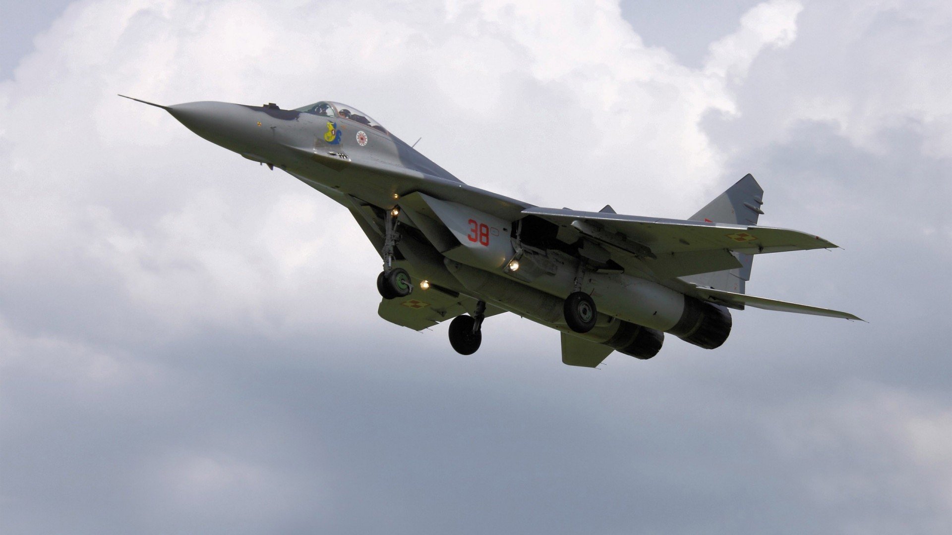 防守的锁链与进攻的钥匙，哥伦比亚与贝林厄姆的足球哲学